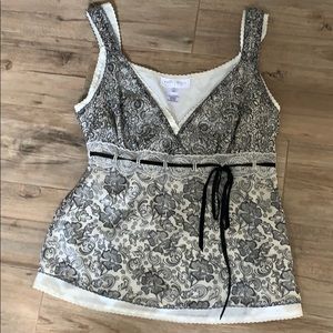 Black & white store lacey cami top